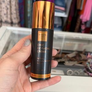 Black Label Black Bottle with Gold Cap CC Facial Crème